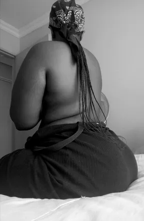OnlyFans cuenta butternut_bee header 2