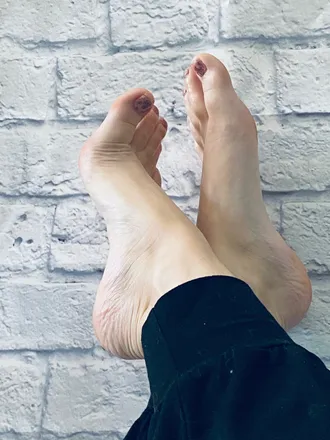 OnlyFans cuenta toehoemomma header 2
