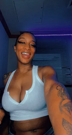 OnlyFans cuenta mzalisze header 2