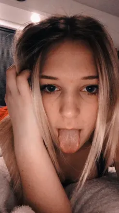 OnlyFans account  lizziedavis avatar 1