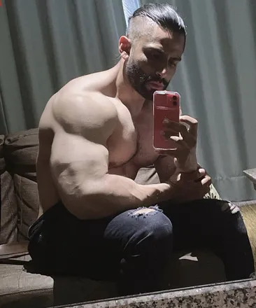 OnlyFans cuenta mannyraygoza header 2