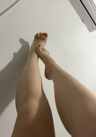 OnlyFans cuenta arielfeet69 header 2