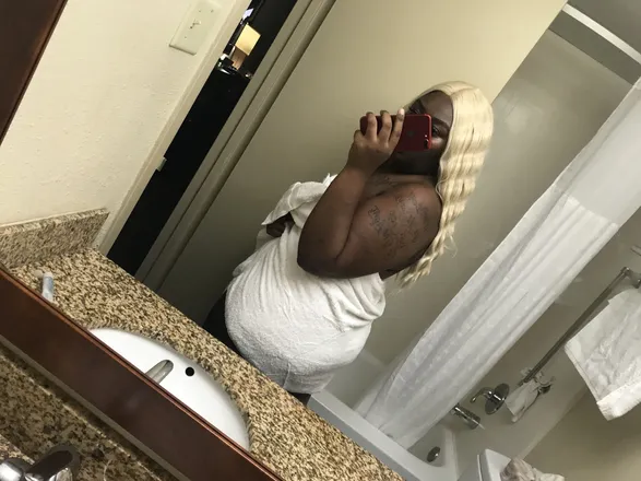 OnlyFans cuenta pynkchocolate1 header 2