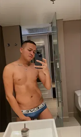 OnlyFans cuenta leodev0204 avatar 1