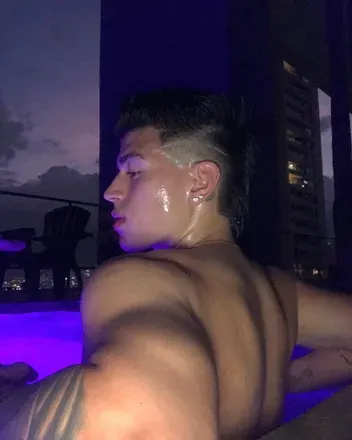 OnlyFans account  robinicolas avatar 1