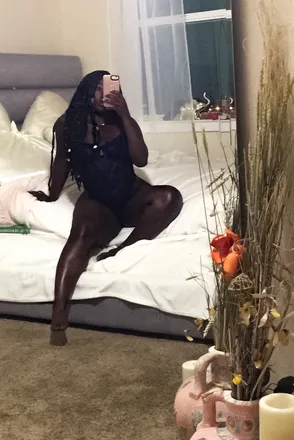OnlyFans account  so_fxckinamazin1 header 2