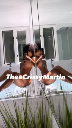 OnlyFans cuenta theecrissymartin_lechery header 2
