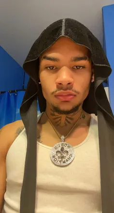 OnlyFans cuenta hoodfamoustae header 2