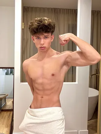 OnlyFans account  hung.archer avatar 1