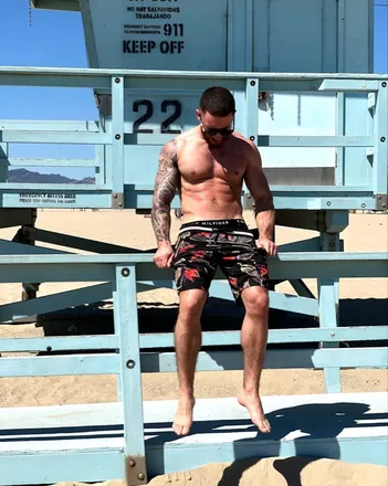 OnlyFans cuenta johnnybravado header 2