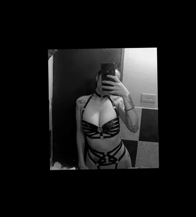 OnlyFans cuenta yessxoxo header 2