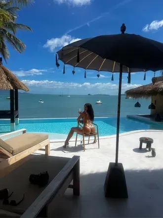 OnlyFans cuenta userkenzie header 2