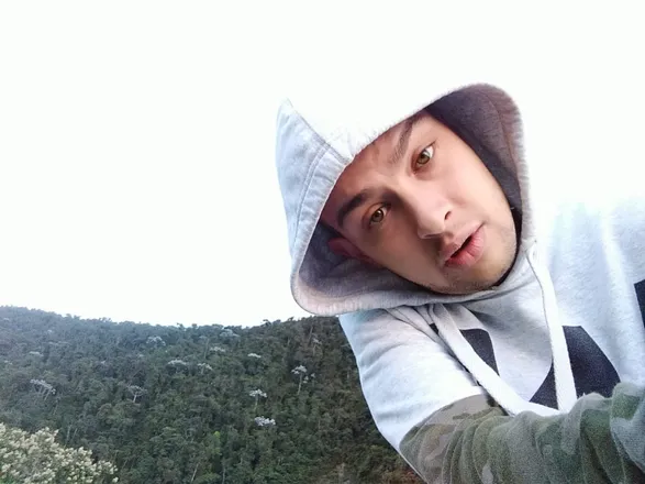 OnlyFans cuenta alessio_d123 header 2
