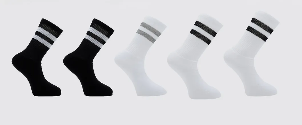 OnlyFans cuenta onlysocksandfeet header 2