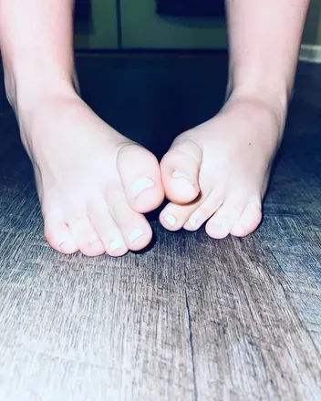 OnlyFans cuenta feet_fanz_only header 2