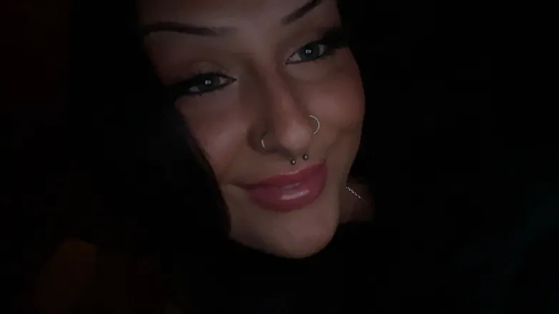 OnlyFans cuenta prettylittleo header 2