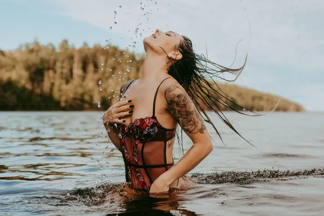 OnlyFans account  cherryjanee header 2