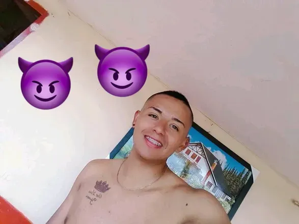 OnlyFans cuenta leandro_8406 header 2