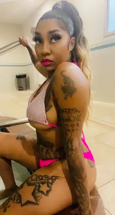 OnlyFans cuenta tiffamil header 2