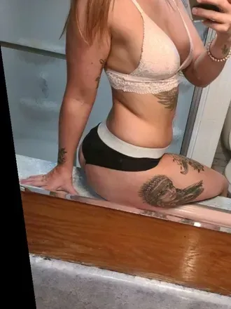 OnlyFans account  emyfoxx avatar 1