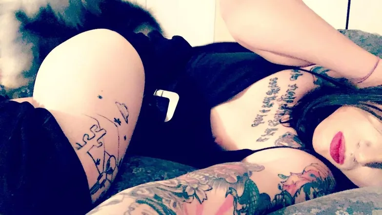 OnlyFans cuenta y_dahlia header 2