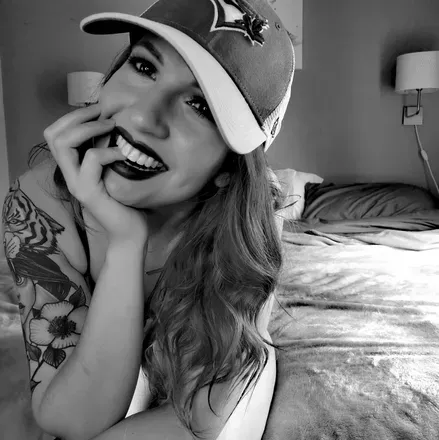 OnlyFans cuenta thatchickwiththehats avatar 1