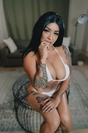 OnlyFans cuenta brown.eyed_girl_xxx avatar 1