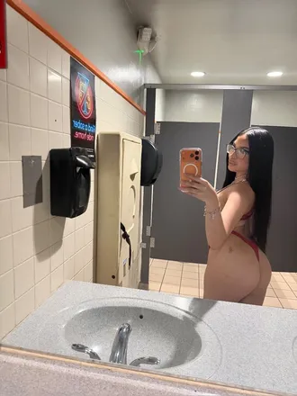 OnlyFans cuenta prettyfacecece header 2