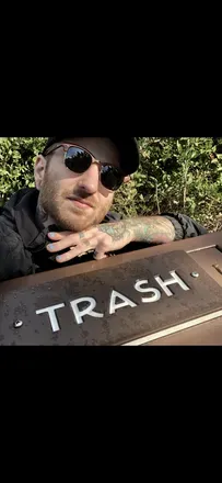 OnlyFans cuenta mid20sdumpsterfire avatar 1