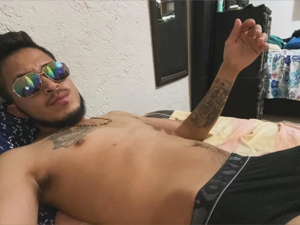 OnlyFans cuenta reyesleo header 2