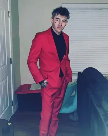 OnlyFans account  thehellboi avatar 1