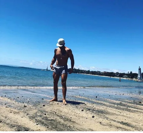 OnlyFans cuenta yourlatinbro header 2