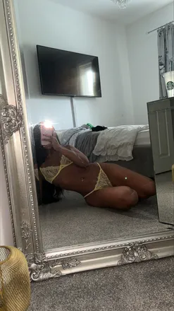 OnlyFans cuenta princessmarnie0 header 2