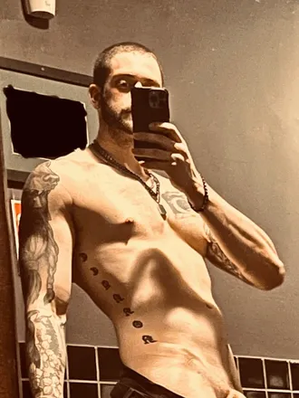 OnlyFans cuenta chris811 header 2