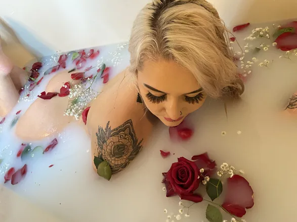 OnlyFans cuenta geminibabe header 2