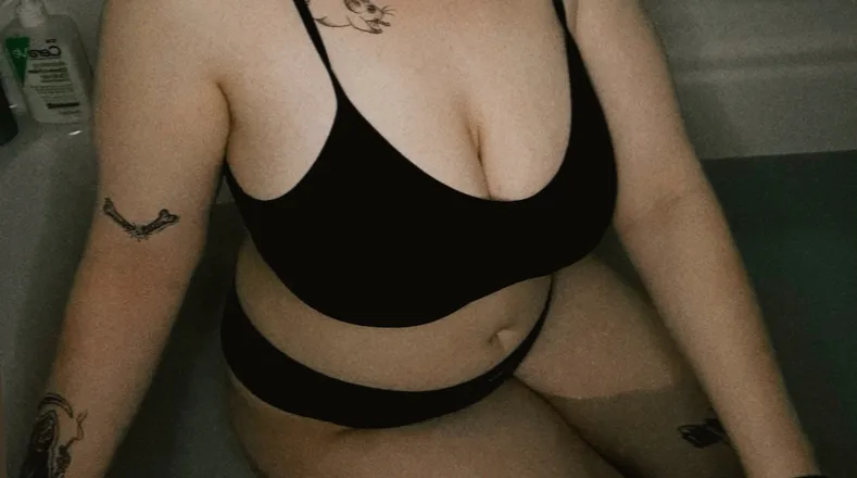 OnlyFans account  nyxbug header 2