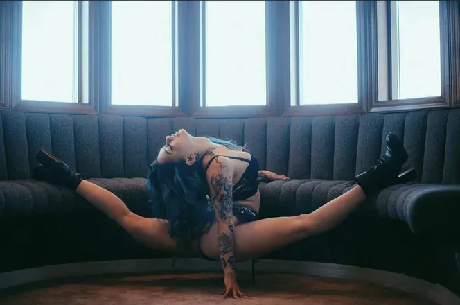 OnlyFans account  linley header 1