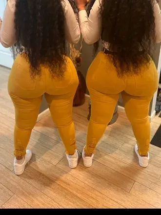 OnlyFans cuenta twinmia header 2