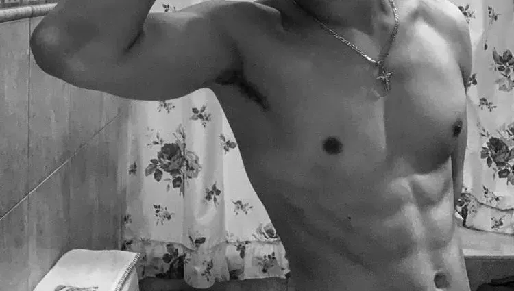 OnlyFans cuenta adriaanreyees header 2