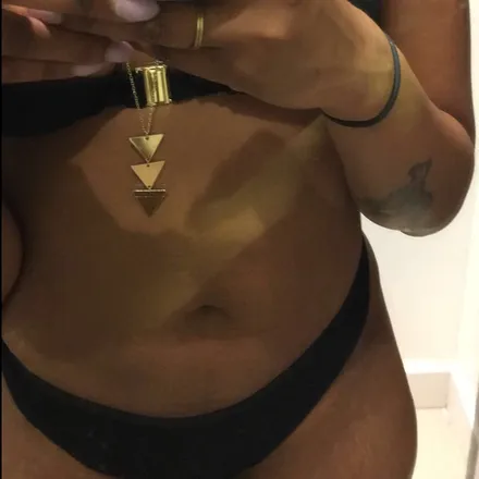 OnlyFans cuenta longnecklori header 2