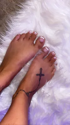 OnlyFans account  toessforthehoes header 2