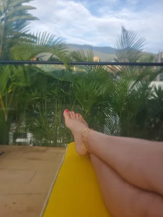 OnlyFans cuenta toelustxo header 2