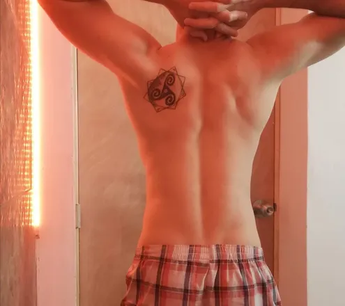 OnlyFans account  baby_saenx header 2