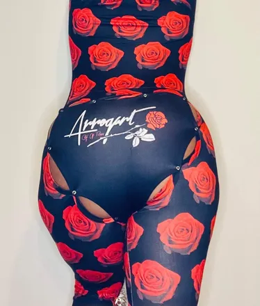 OnlyFans cuenta sunshinecalhoun header 2