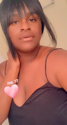 OnlyFans cuenta roxxyroxanne8 avatar 1