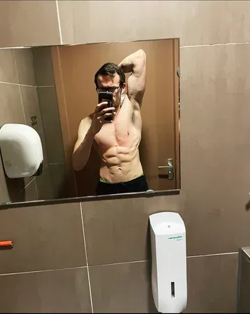 OnlyFans cuenta collegestudnl98 avatar 1