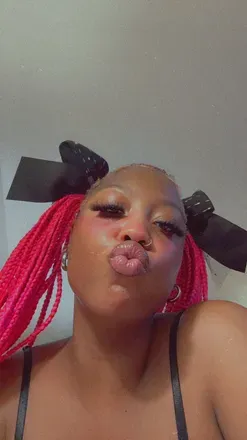 OnlyFans cuenta debbiekakez1 avatar 1