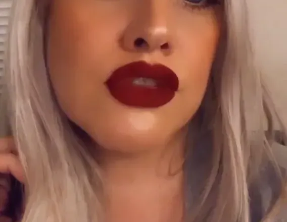 OnlyFans cuenta luvmissroni avatar 1