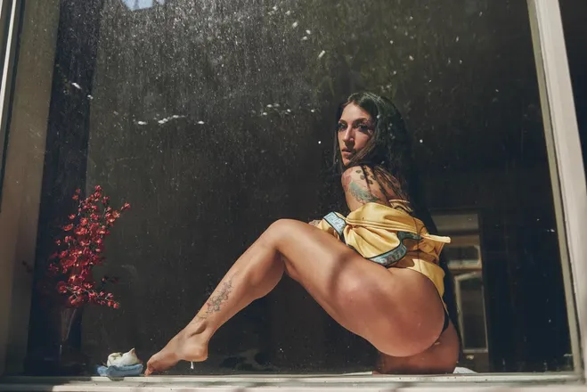 OnlyFans cuenta iamregina_off_b header 2