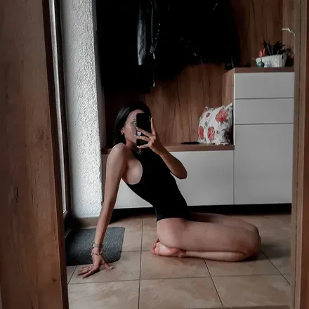 OnlyFans cuenta sarah_wei header 2